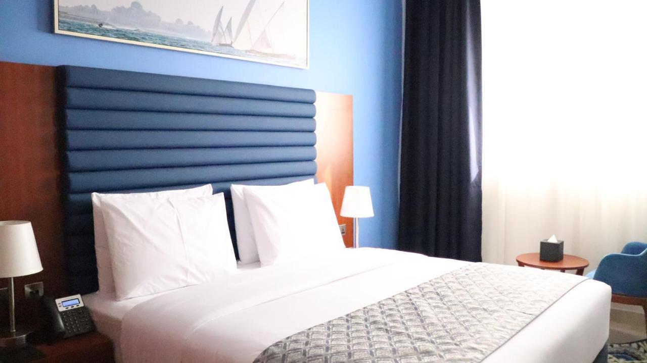 אבו דאבי Al Riyadh Hotel Apartments מראה חיצוני תמונה