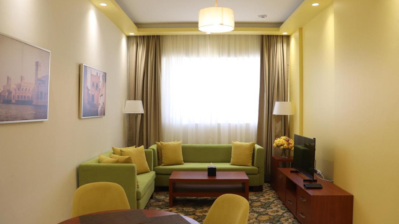 אבו דאבי Al Riyadh Hotel Apartments מראה חיצוני תמונה