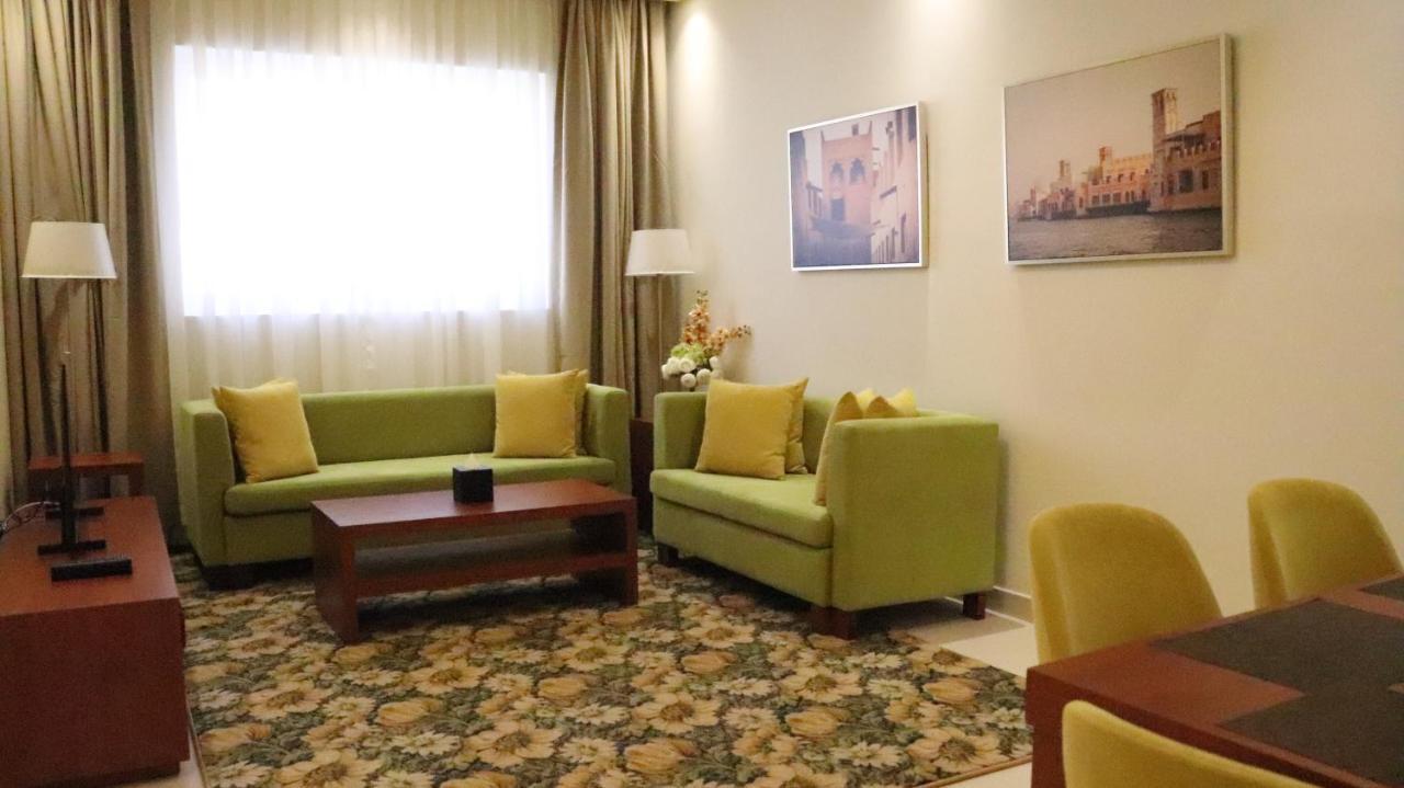 אבו דאבי Al Riyadh Hotel Apartments מראה חיצוני תמונה