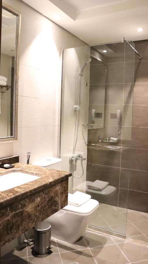 אבו דאבי Al Riyadh Hotel Apartments מראה חיצוני תמונה