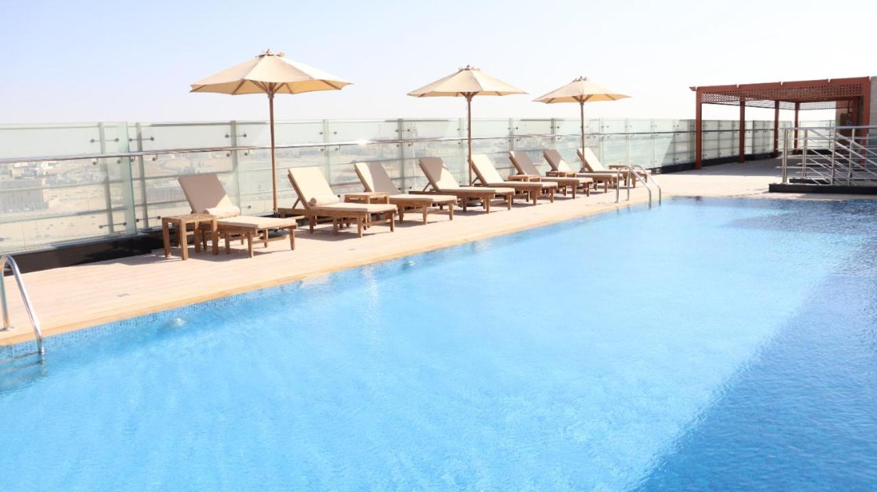 אבו דאבי Al Riyadh Hotel Apartments מראה חיצוני תמונה